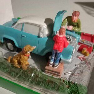 2  figurines Table Accents